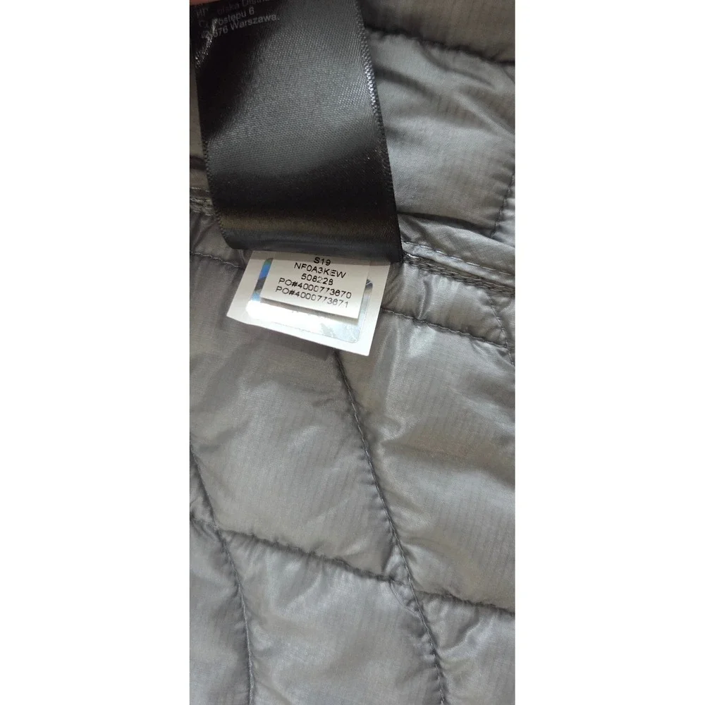 The North Face Thermoball Puffer Vest Men's Size Small Gray Full Zip Quilted NEW